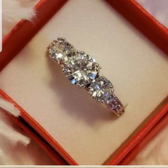 SALE !! Engagement/Fashion Ring NWOT - Picture 11 of 11